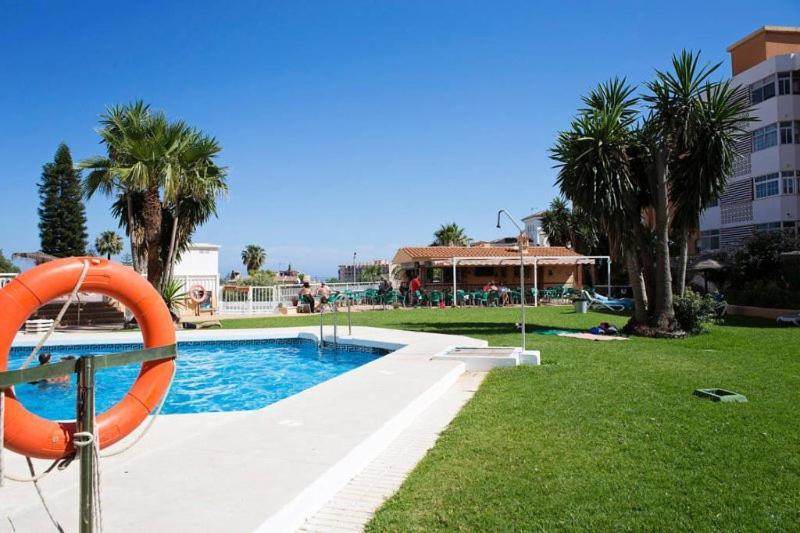 דירות Studio With Sea Views In טורמולינוס מראה חיצוני תמונה